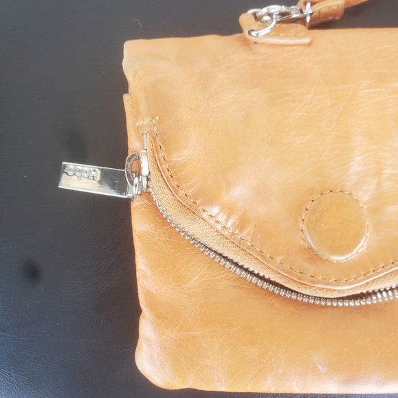 Hobo The Original Envelope Style Convertible Crossbody Clutch Leather Bag. - Picture 2 of 14